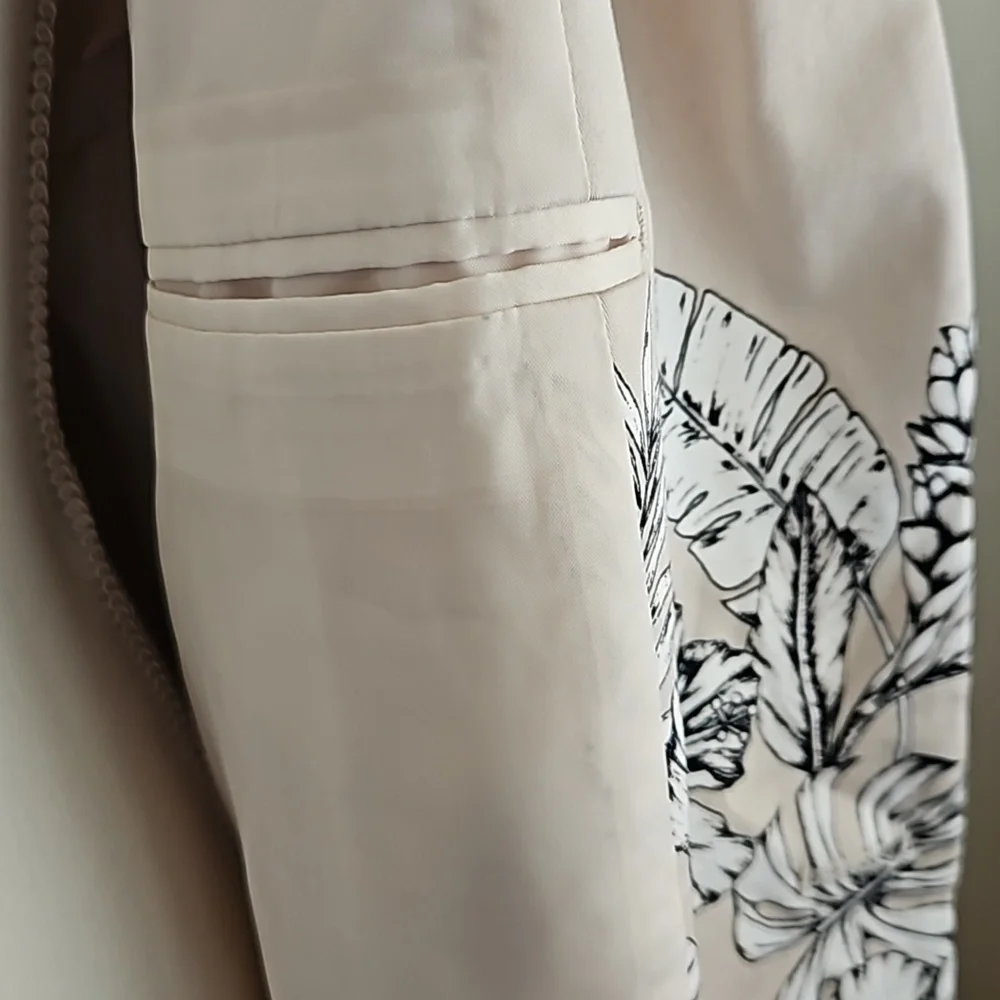 Women's Blazer Jacket - Picture 5 of 5